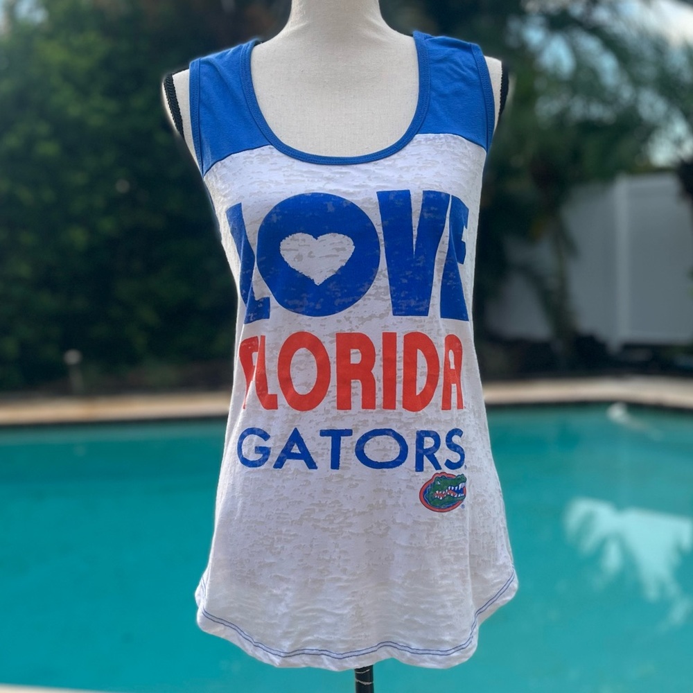 🏈BLUE 84 Florida Gators Woman’s Distressed Razorback Tank Top Size Large
